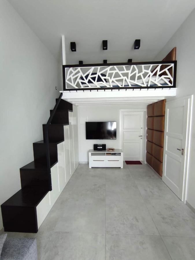 Apartament W Stylu Loft Jelenia Góra Exterior foto